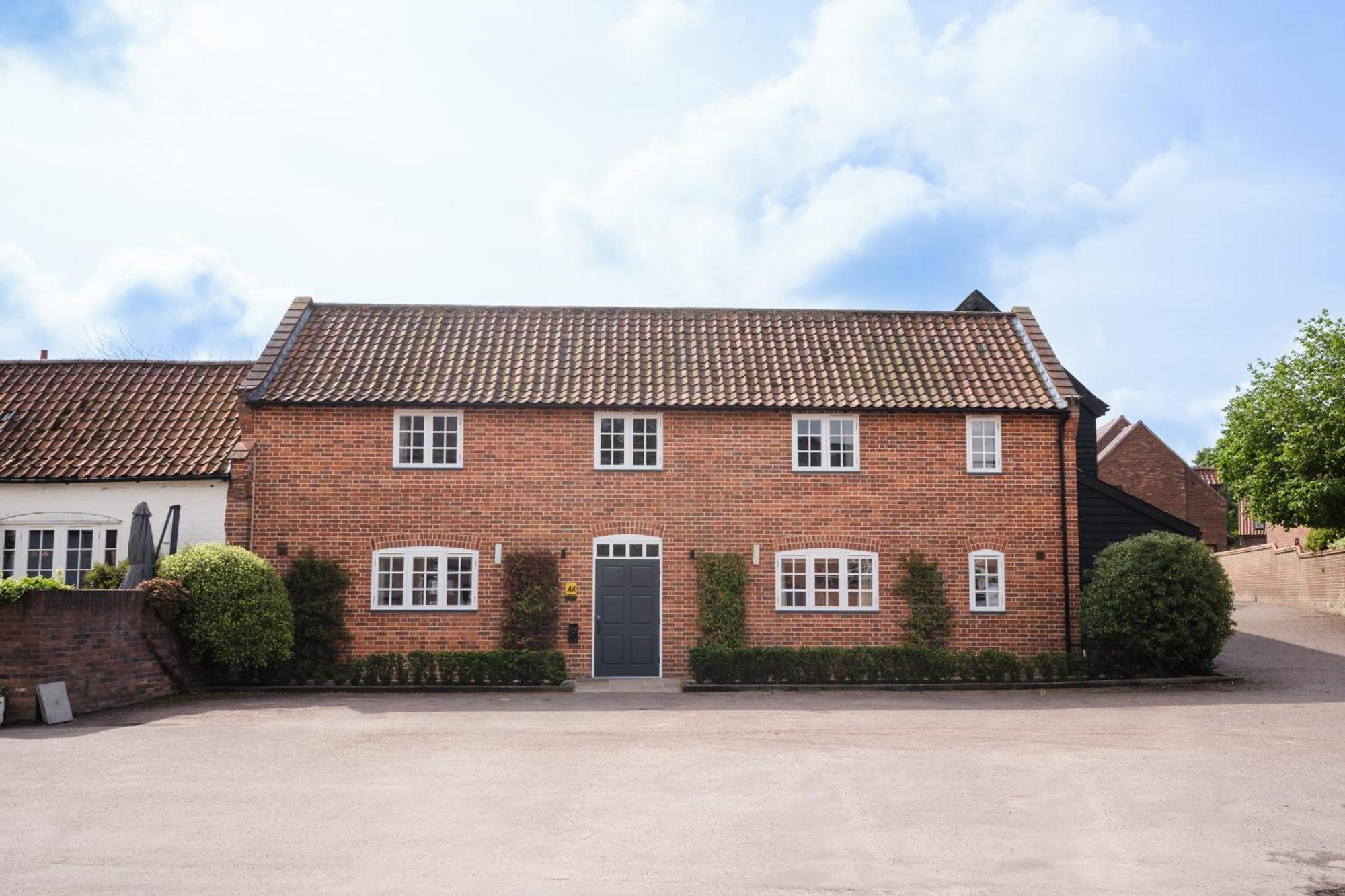 The Loddon Swan Bed and Breakfast Exteriör bild