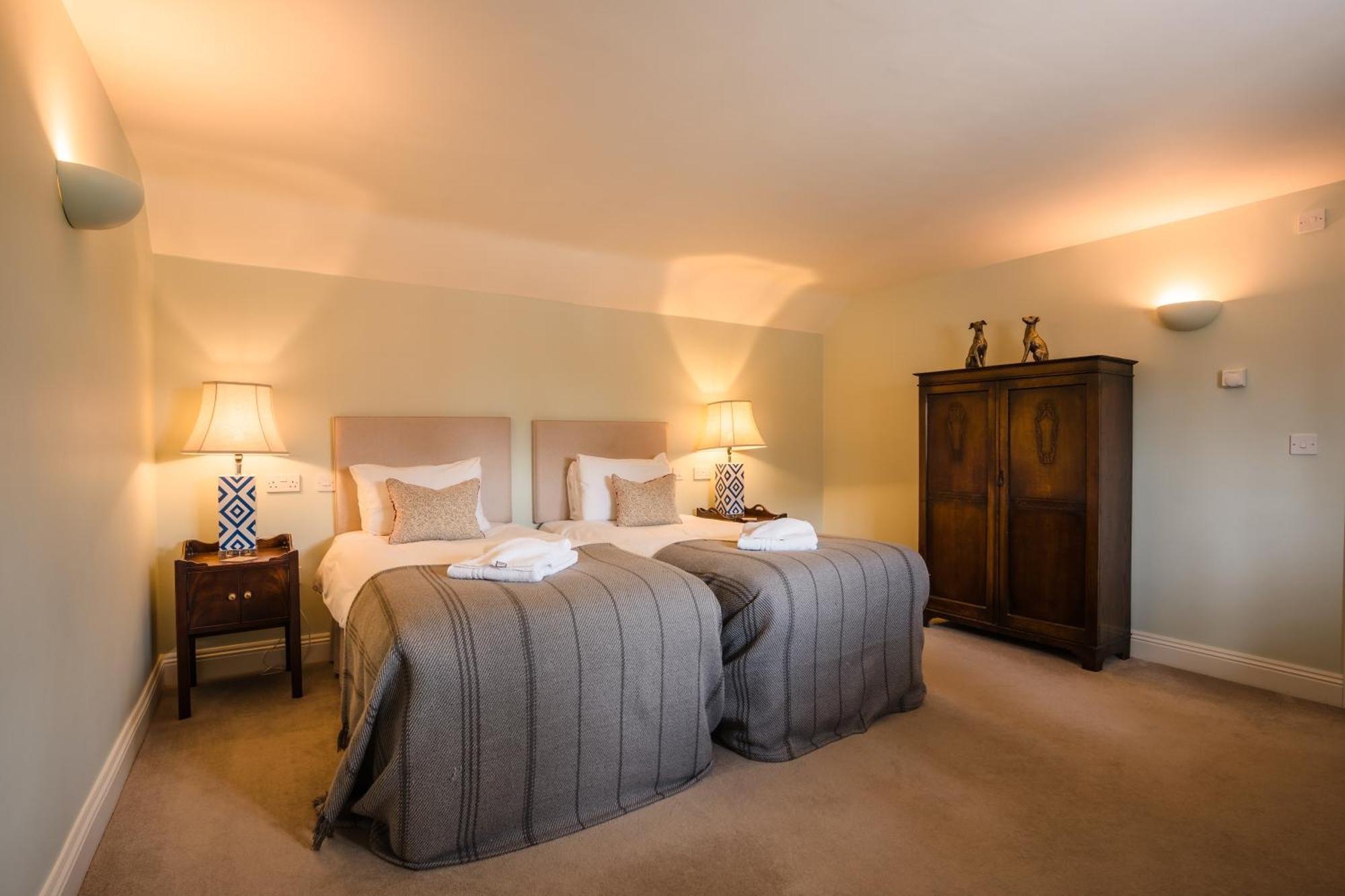 The Loddon Swan Bed and Breakfast Exteriör bild